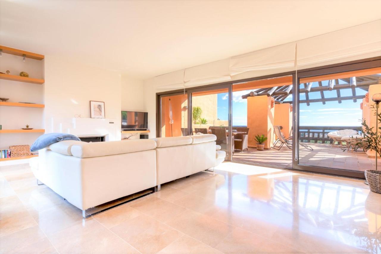 9 Penthouse With Amazing Sea Views, Close To Golf Manilva Duquesa Exterior photo