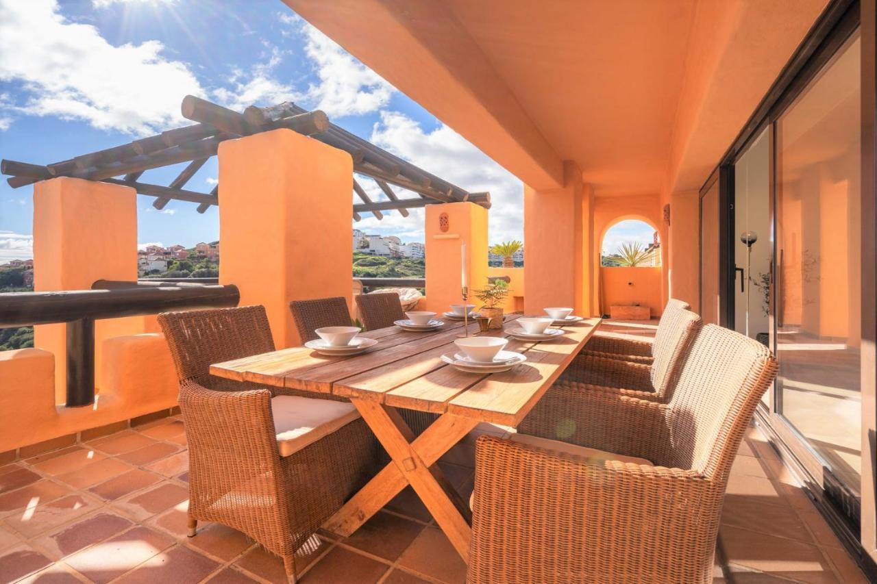 9 Penthouse With Amazing Sea Views, Close To Golf Manilva Duquesa Exterior photo